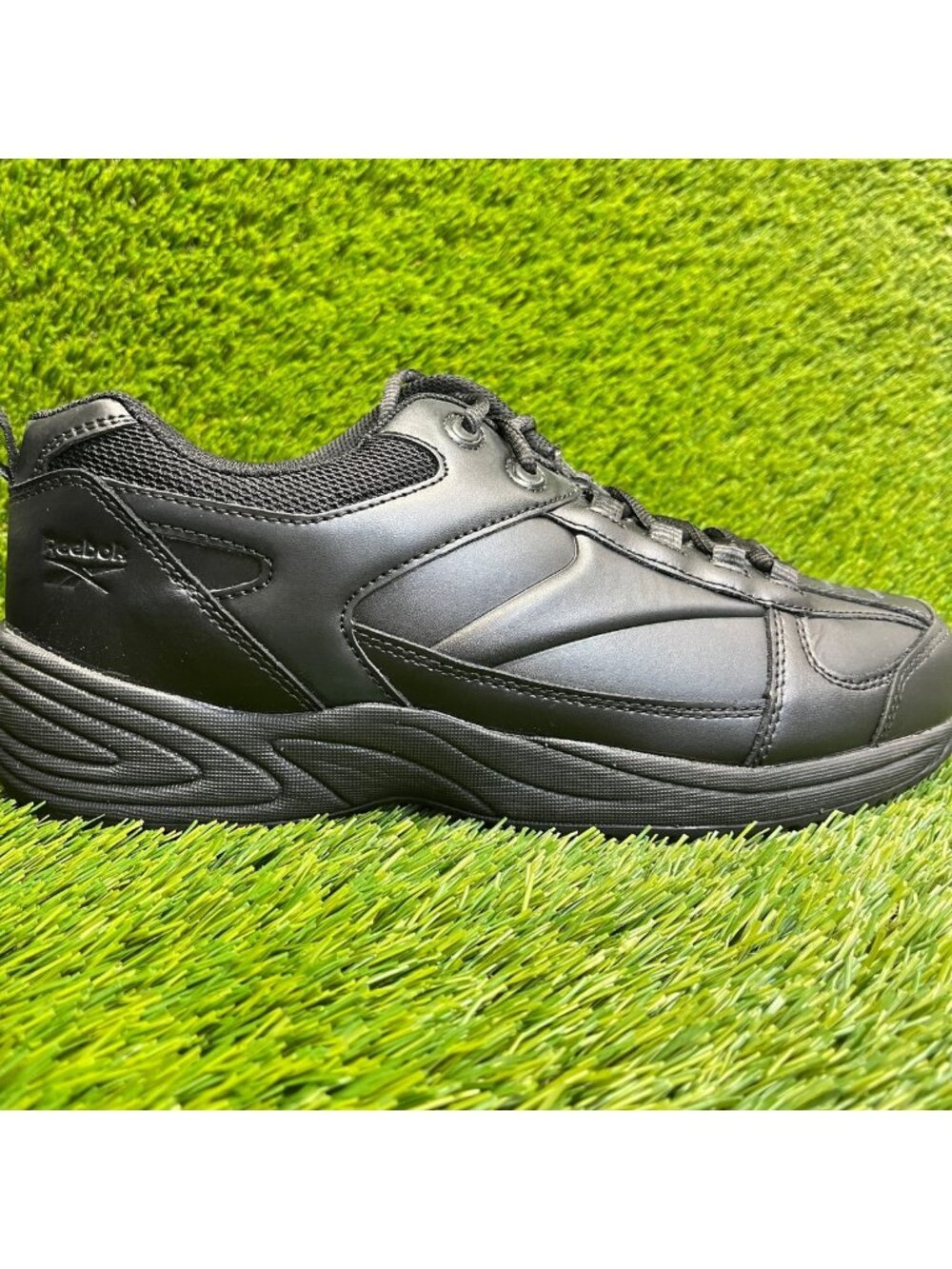 Reebok Jorie Mens Size 9.5E Black Leather Slip Resistant Working Jogger Shoes